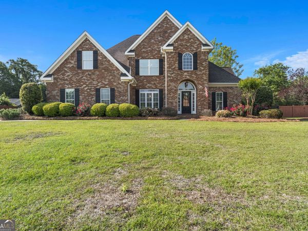 106 Vinings Place Drive, Warner Robins, GA 31088