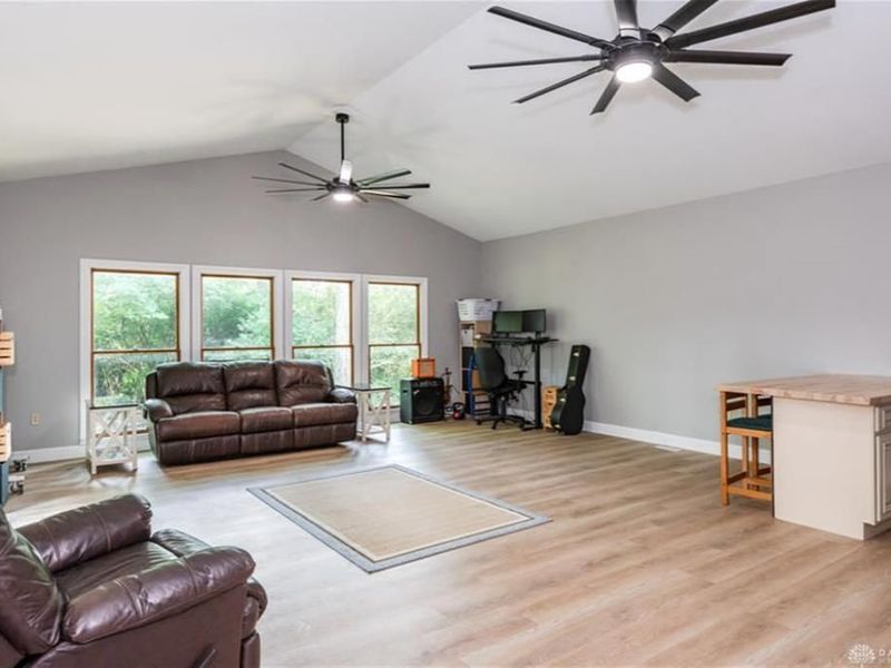 4341 Lone Wolf Avenue, Mad River Township, OH 45502 Photo 24