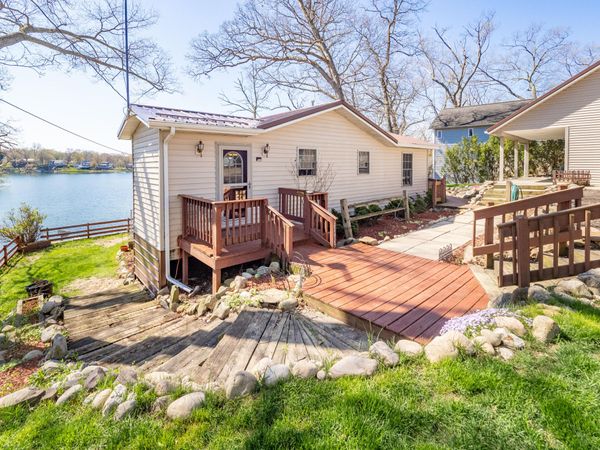 11915 Lakeway Street, Plainwell, MI 49080