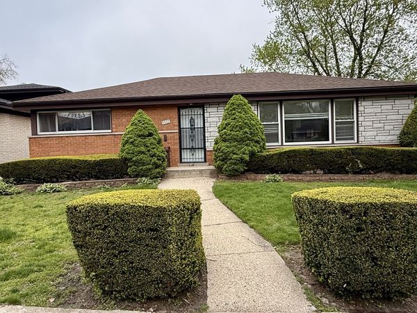 9527 Lowell Avenue, Skokie, IL 60076
