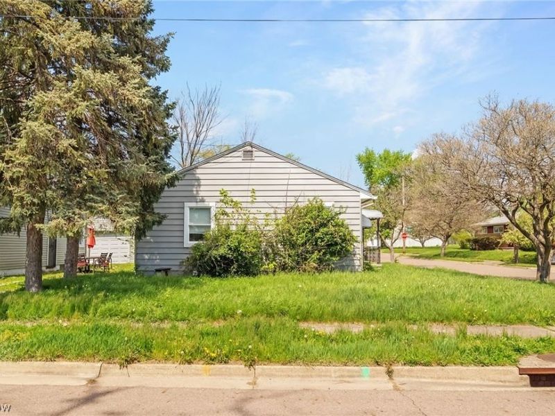 910 Ardella Avenue, Akron, OH 44306 Photo 25
