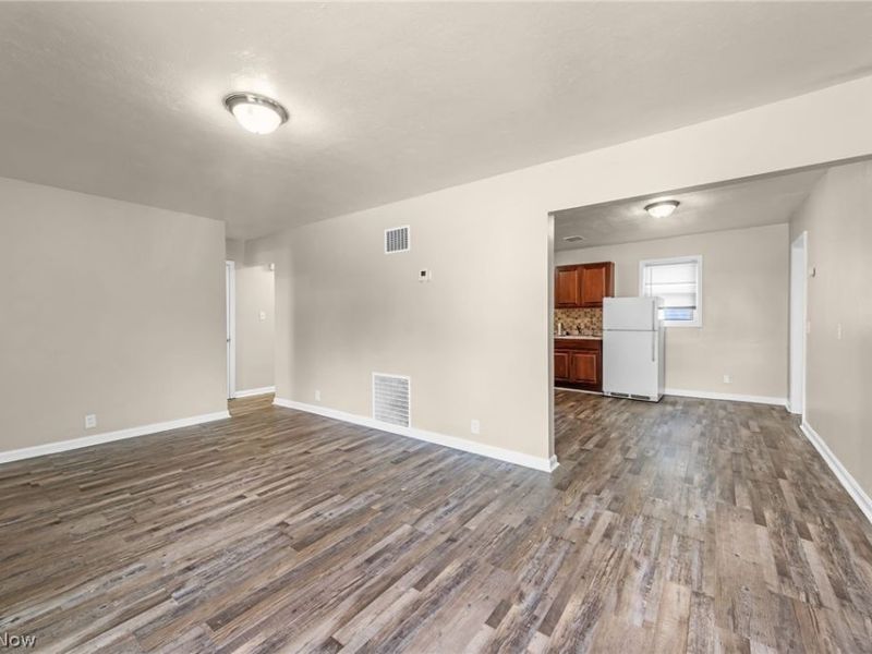 910 Ardella Avenue, Akron, OH 44306 Photo 4