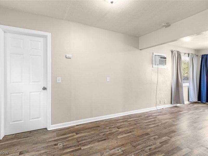 910 Ardella Avenue, Akron, OH 44306 Photo 8