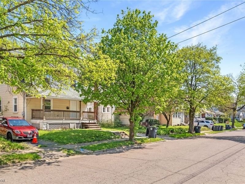 1037 Dietz Avenue, Akron, OH 44301 Photo 6