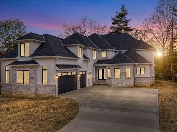 26117 N Woodland Road , Beachwood, OH 44122