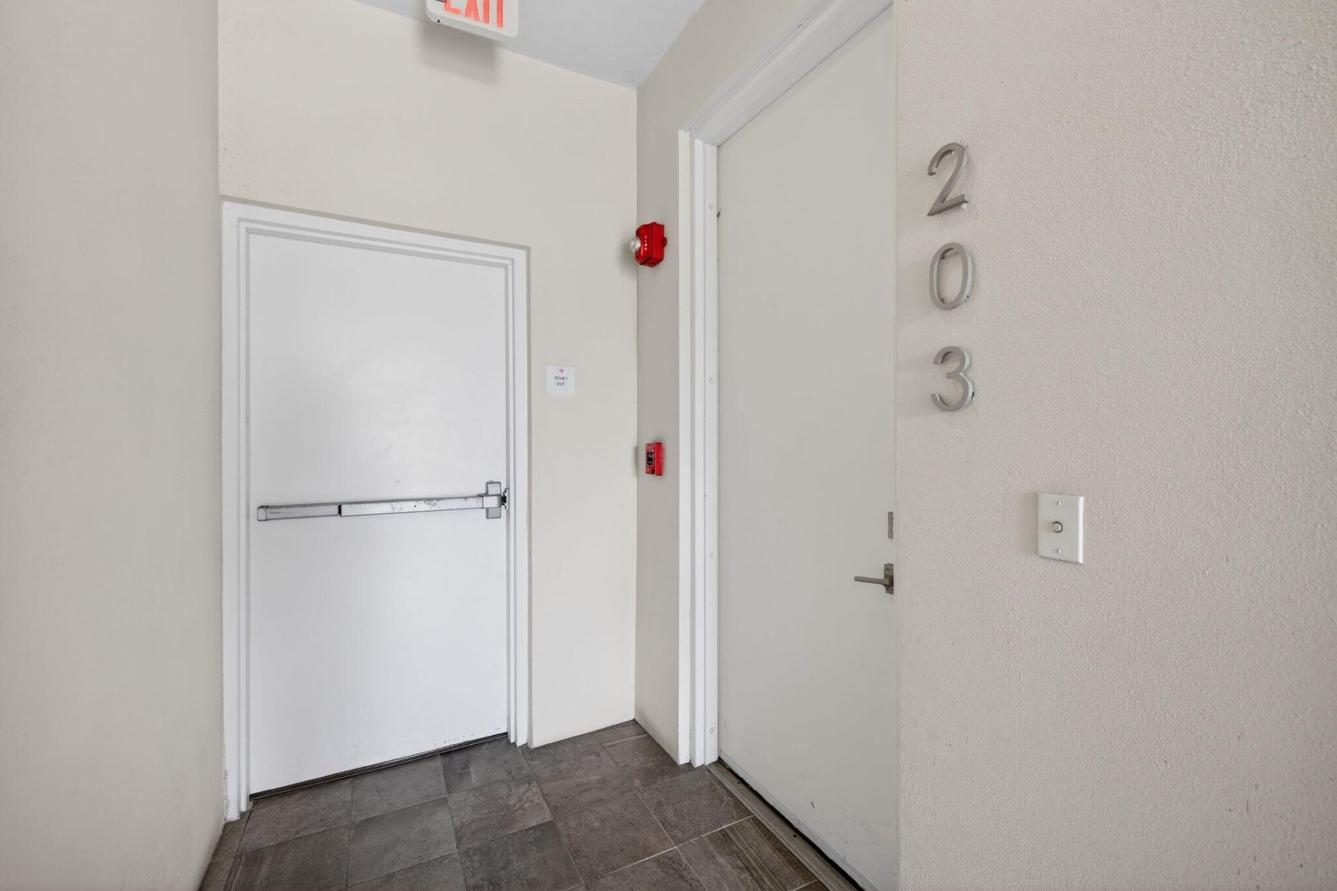 1044 NE 18th Avenue, Unit 203, Fort Lauderdale, FL 33304 Photo