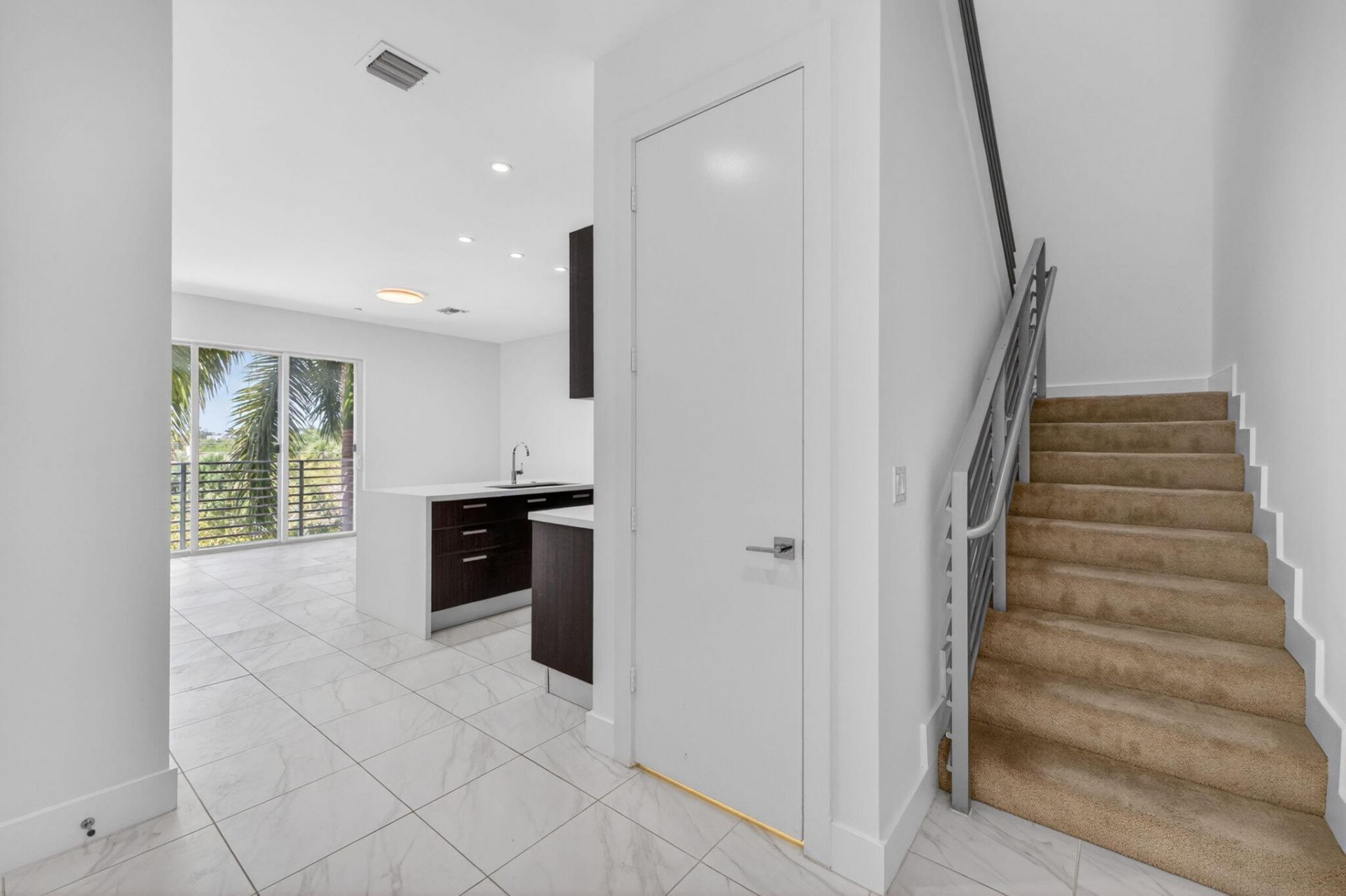 1044 NE 18th Avenue, Unit 203, Fort Lauderdale, FL 33304 Photo