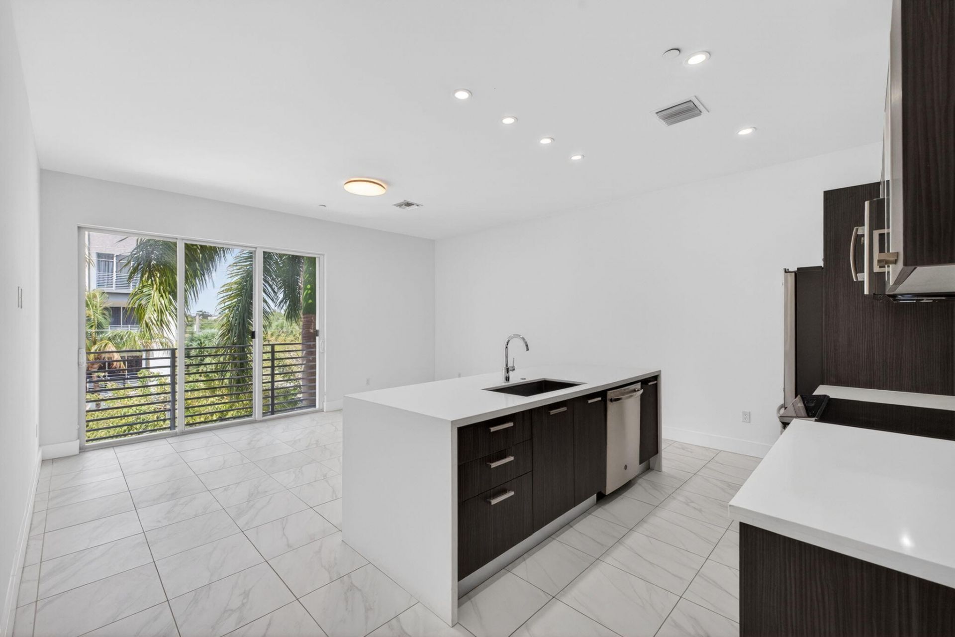 1044 NE 18th Avenue, Unit 203, Fort Lauderdale, FL 33304 Photo