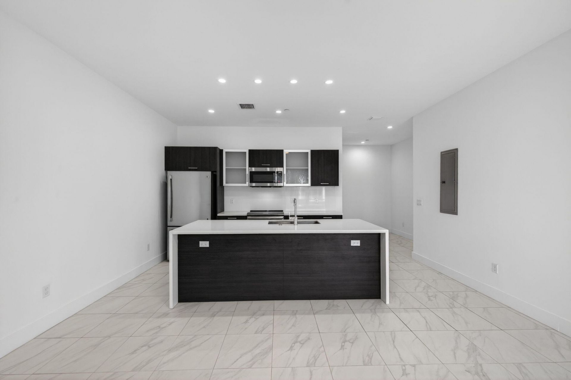 1044 NE 18th Avenue, Unit 203, Fort Lauderdale, FL 33304 Photo