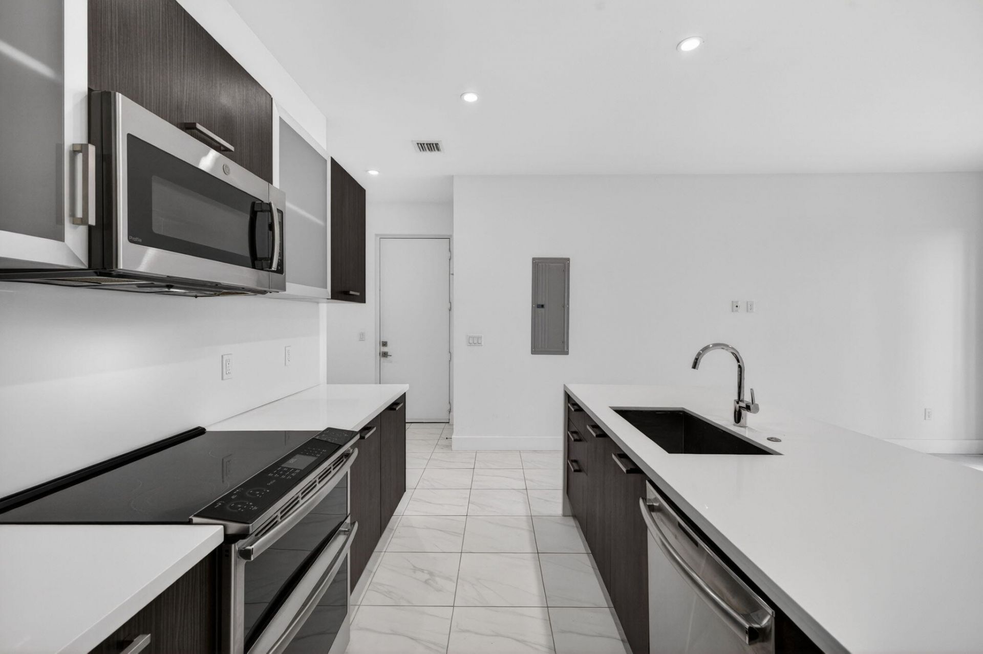 1044 NE 18th Avenue, Unit 203, Fort Lauderdale, FL 33304 Photo