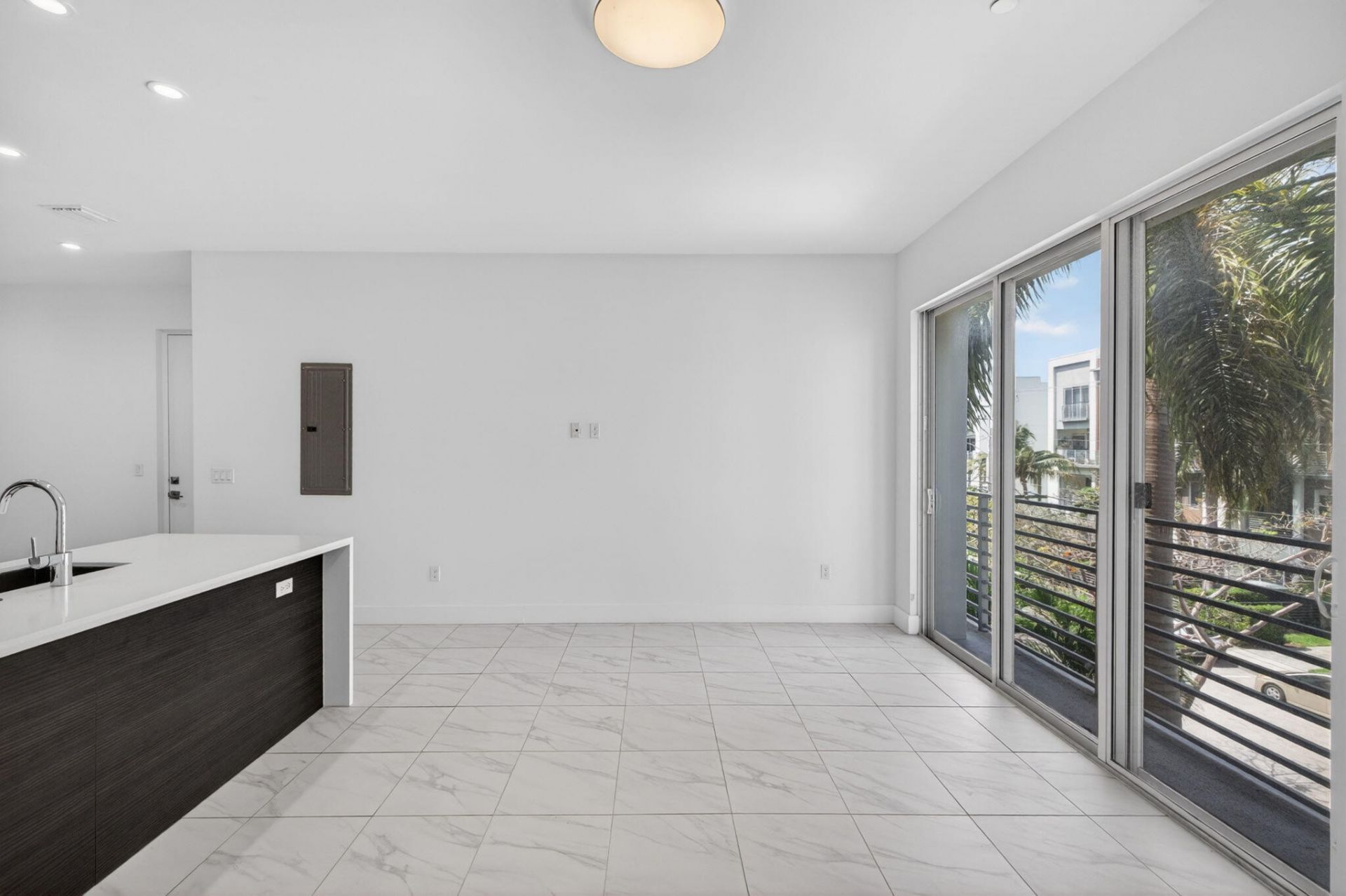 1044 NE 18th Avenue, Unit 203, Fort Lauderdale, FL 33304 Photo