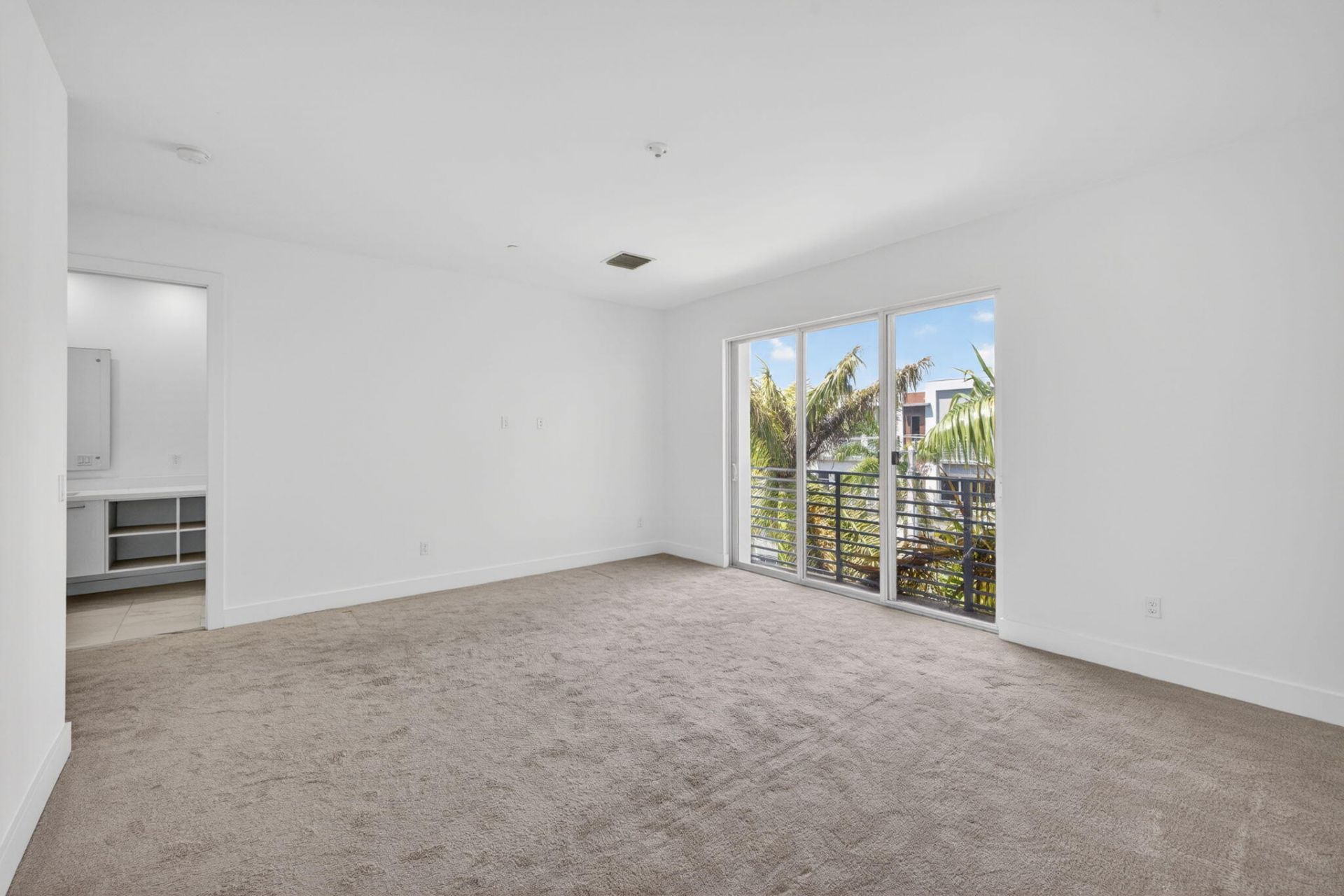 1044 NE 18th Avenue, Unit 203, Fort Lauderdale, FL 33304 Photo