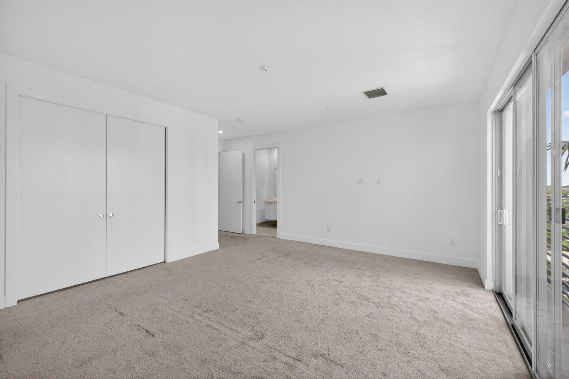 1044 NE 18th Avenue, Unit 203, Fort Lauderdale, FL 33304 Photo