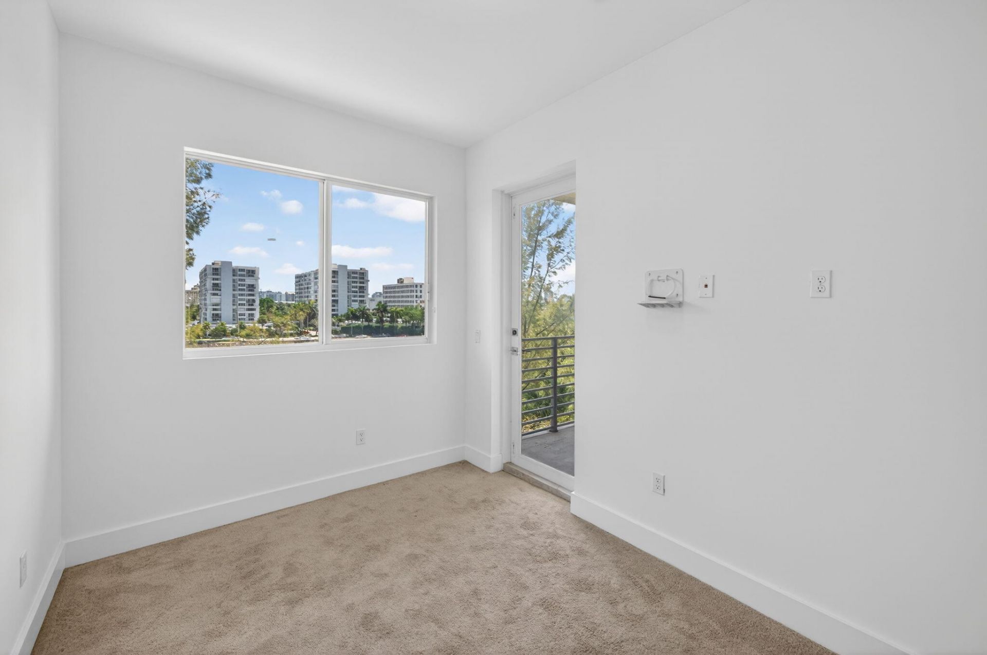 1044 NE 18th Avenue, Unit 203, Fort Lauderdale, FL 33304 Photo