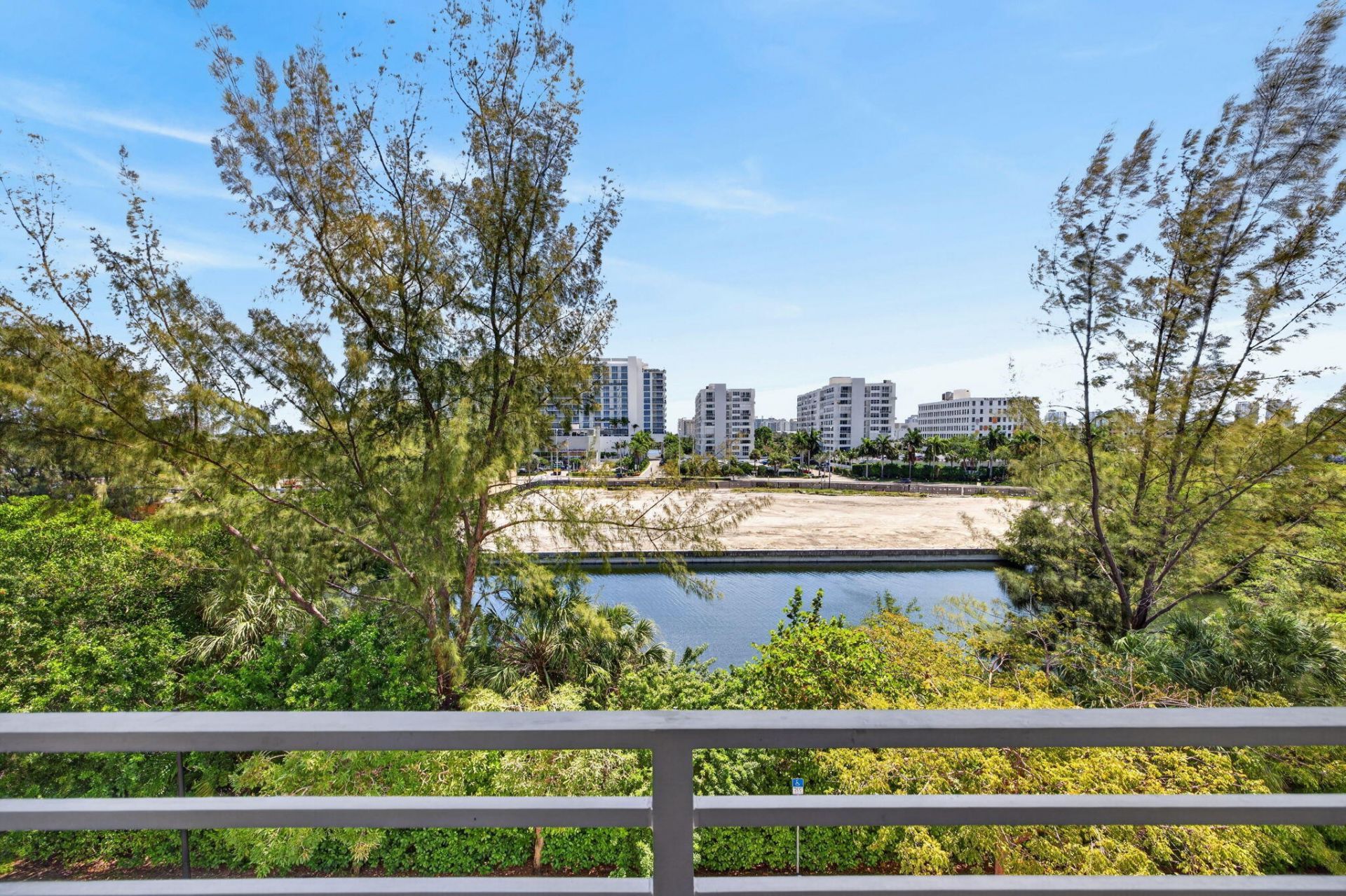 1044 NE 18th Avenue, Unit 203, Fort Lauderdale, FL 33304 Photo