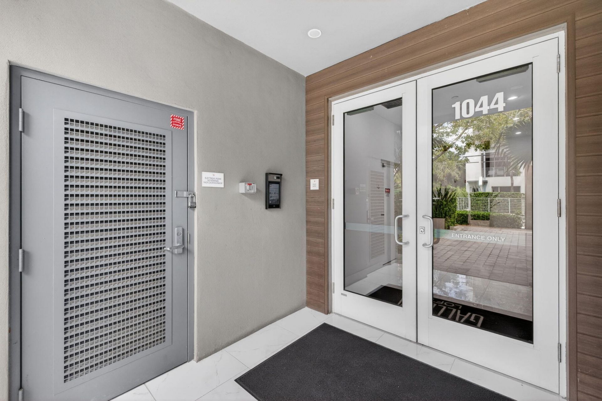 1044 NE 18th Avenue, Unit 203, Fort Lauderdale, FL 33304 Photo