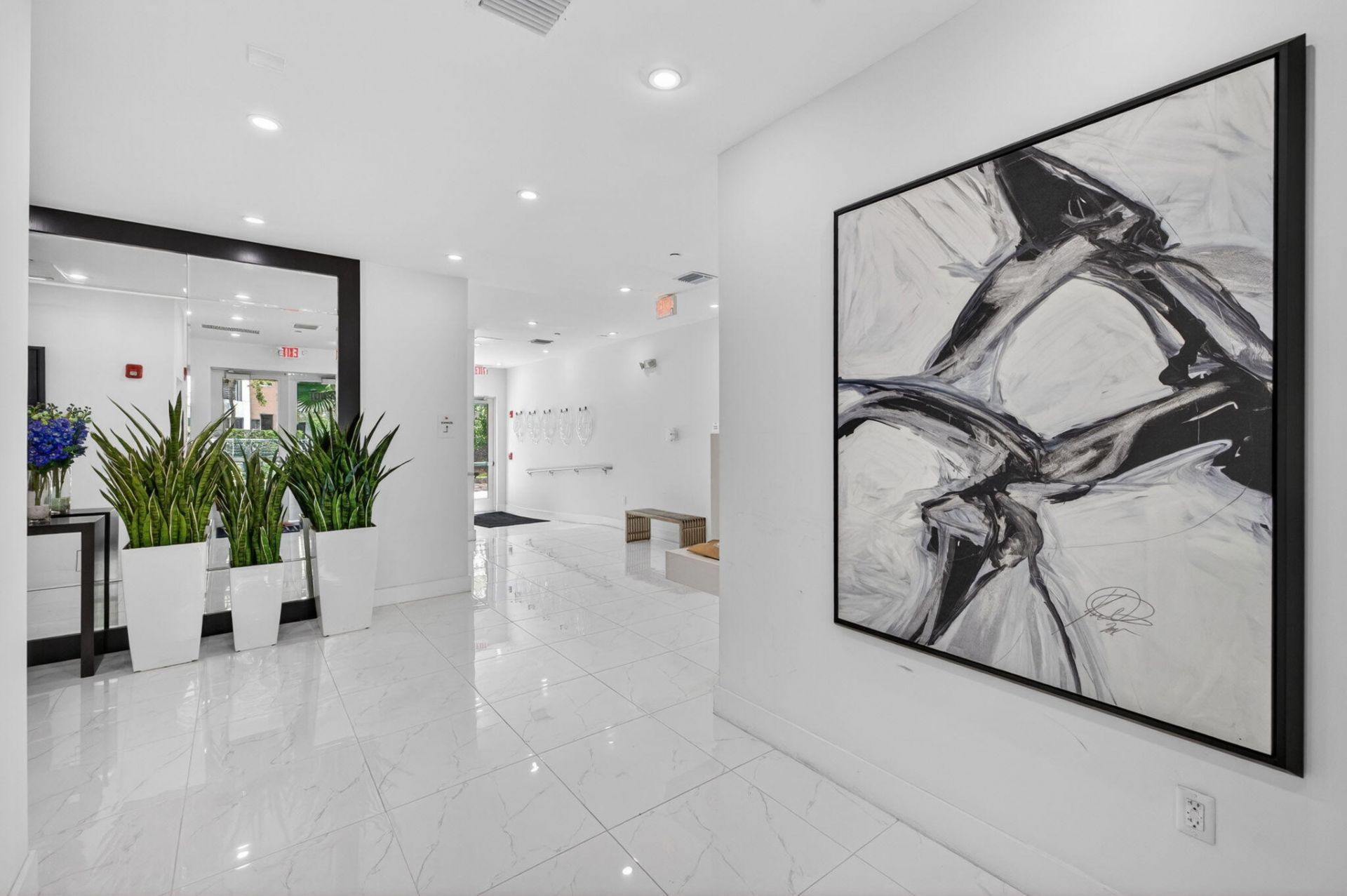 1044 NE 18th Avenue, Unit 203, Fort Lauderdale, FL 33304 Photo