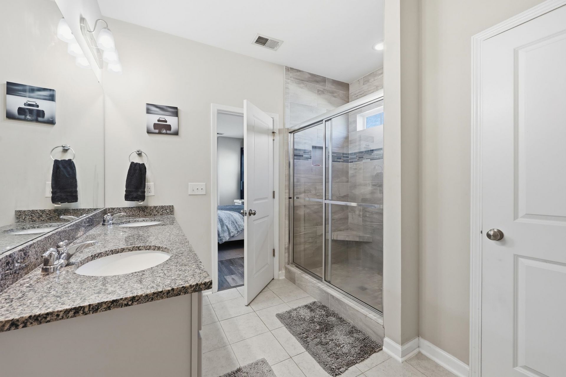 692 Tattlesbury Dr. Photo 26