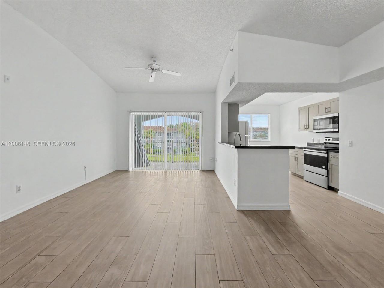 9615 NW 1st Ct , Unit 10-302, Pembroke Pines, FL 33024 Photo