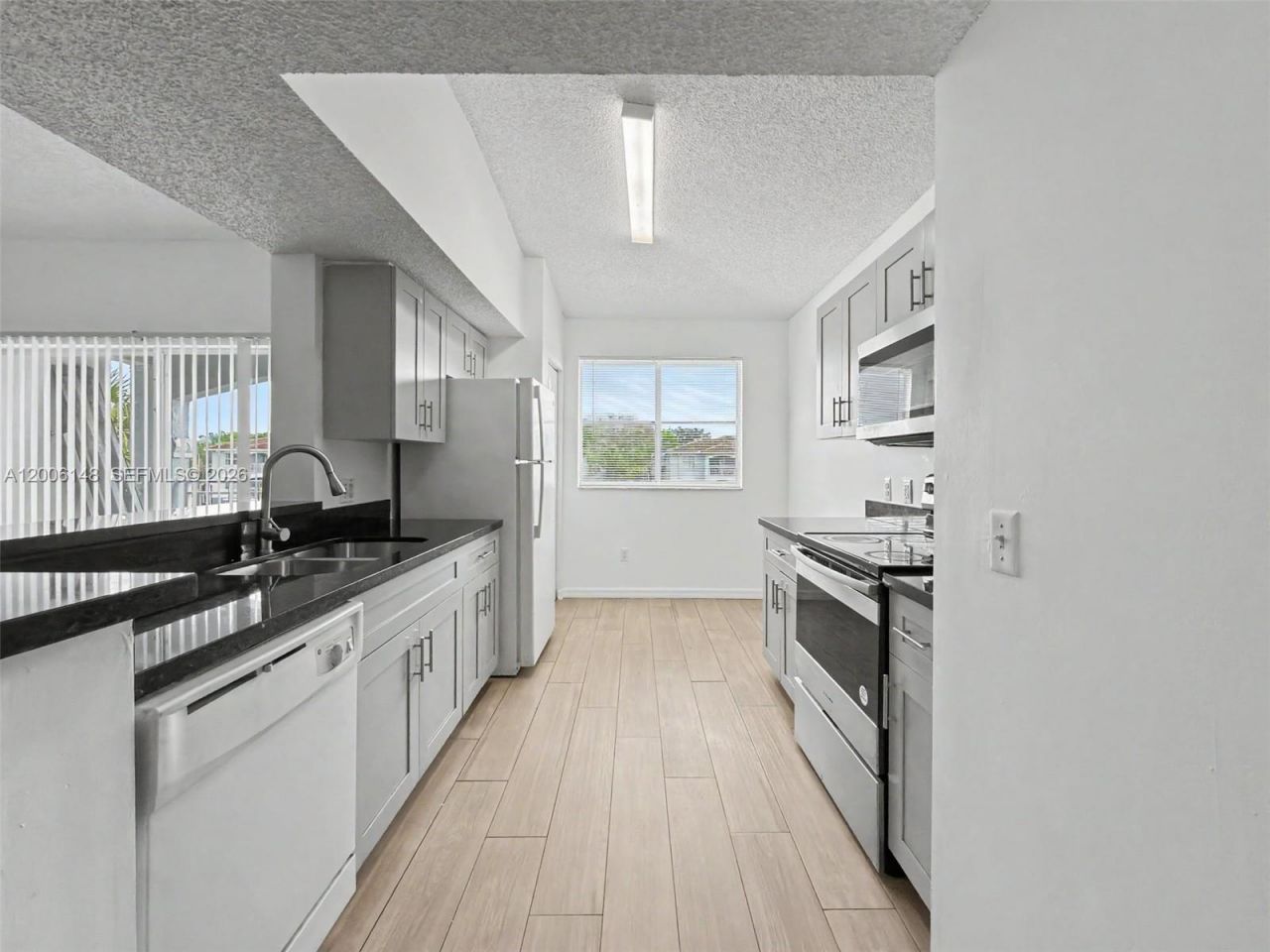 9615 NW 1st Ct , Unit 10-302, Pembroke Pines, FL 33024 Photo