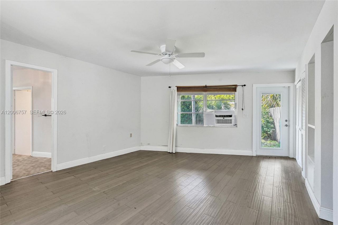 1421 S Palmway , Lake Worth, FL 33460 Photo