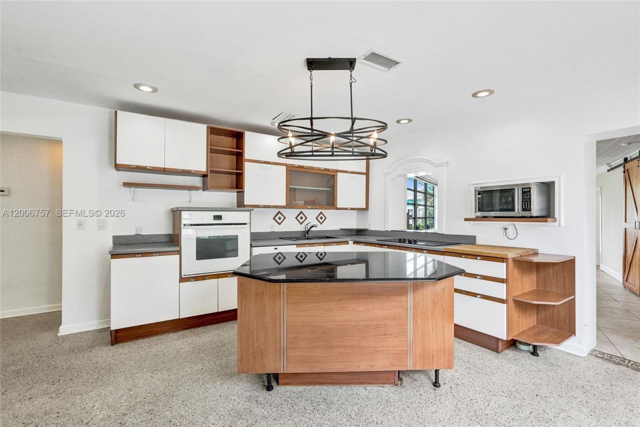 1421 S Palmway , Lake Worth, FL 33460 Photo