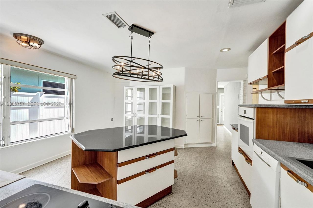 1421 S Palmway , Lake Worth, FL 33460 Photo