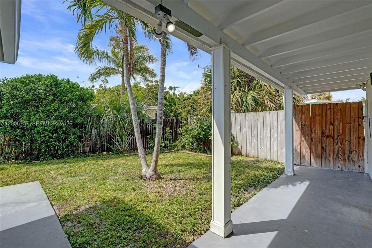 1421 S Palmway , Lake Worth, FL 33460 Photo