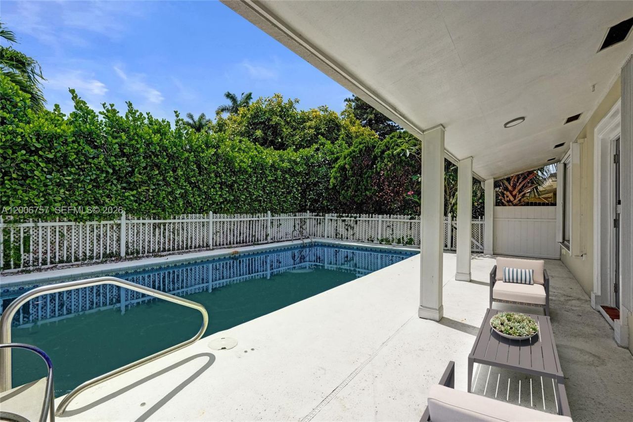 1421 S Palmway , Lake Worth, FL 33460 Photo