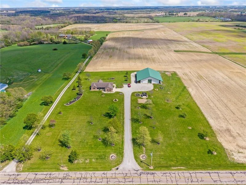 7855 N Brad Bloomer Road, Bradford, OH 45308 Photo 1