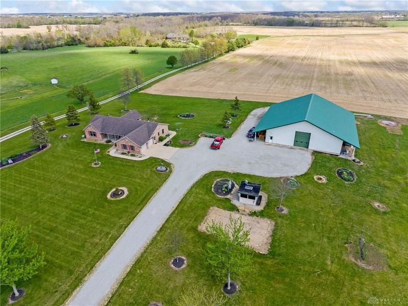 7855 N Brad Bloomer Road, Bradford, OH 45308 Photo 2