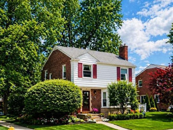 301 Claremont Street , Dearborn, MI 48124