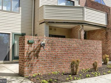 1213 CHERRINGTON DRIVE, HARRISBURG, PA 17110