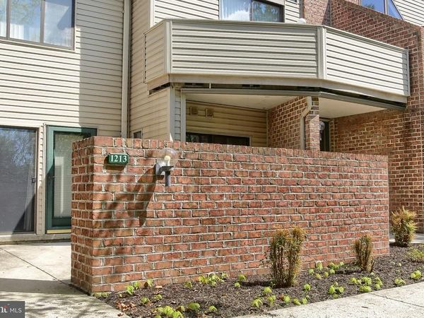1213 CHERRINGTON DRIVE, HARRISBURG, PA 17110