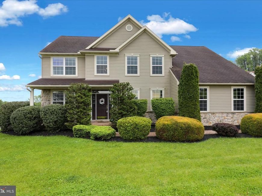 121 Great Bend Way, Sinking Spring, PA 19608 Main Photo