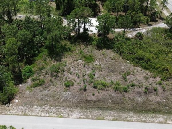 1824 Marlboro LN , LEHIGH ACRES, FL 33972