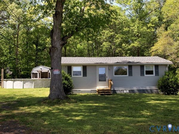 95 Fish Brax Lane, Hague, VA 22469