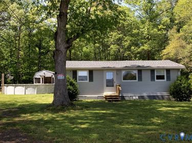 95 Fish Brax Lane , Hague, VA 22469