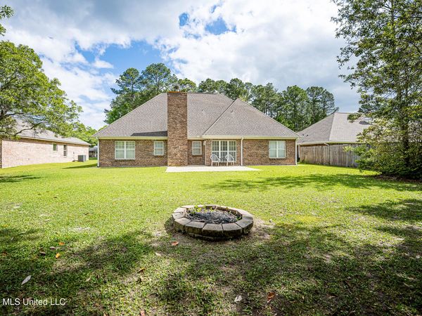 2021 Parkview Drive, Gautier, MS 39553