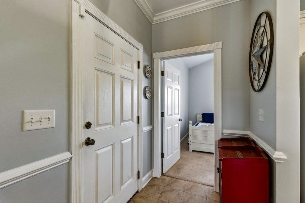 109 South Shore Blvd. Photo 12