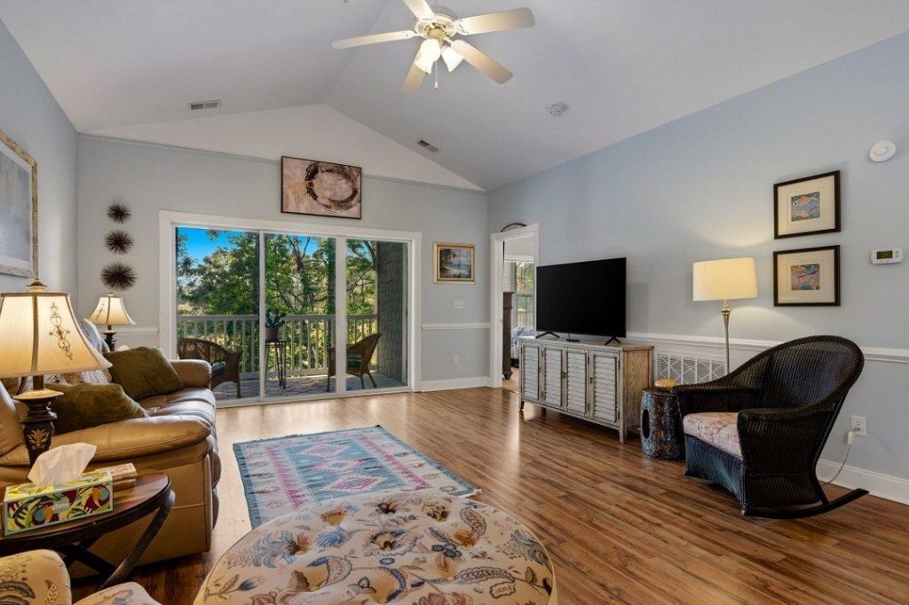 109 South Shore Blvd. Photo 6
