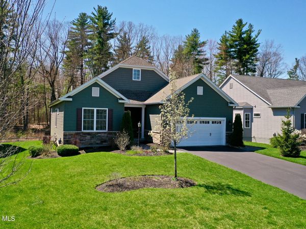 9 Linden Park Drive, Clifton Park, NY 12065