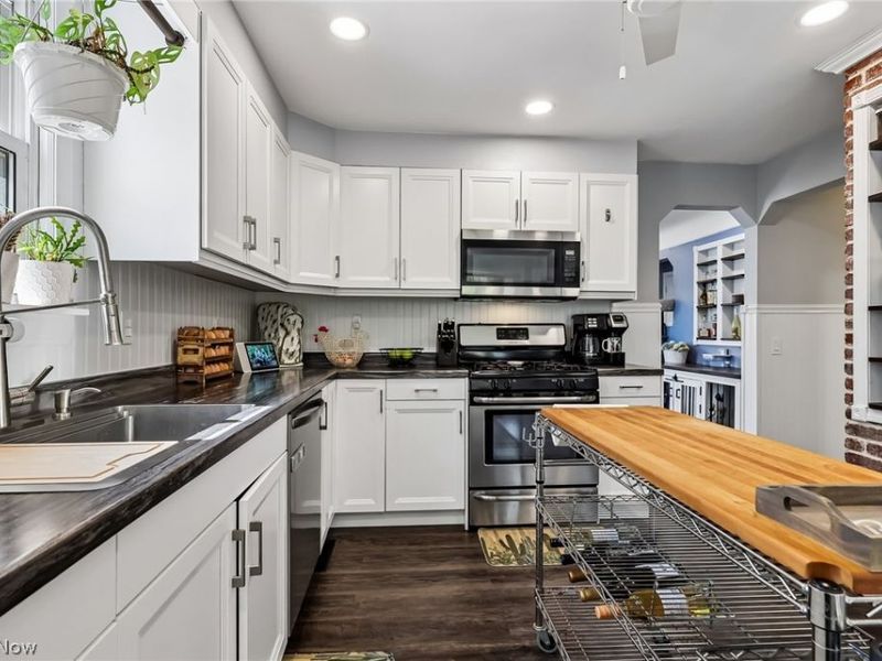 338 N Rocky River Drive, Berea, OH 44017 Photo 10