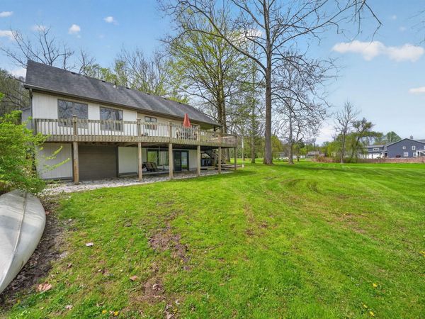 66175 South Drive, Cassopolis, MI 49031