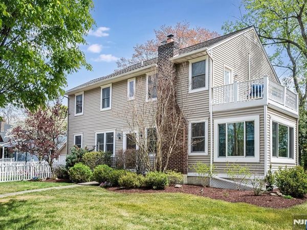 107 Main Street, GLEN ROCK, NJ 07452