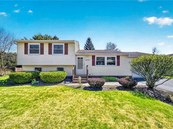 8018 Pickett Lane , Cicero, NY 13039