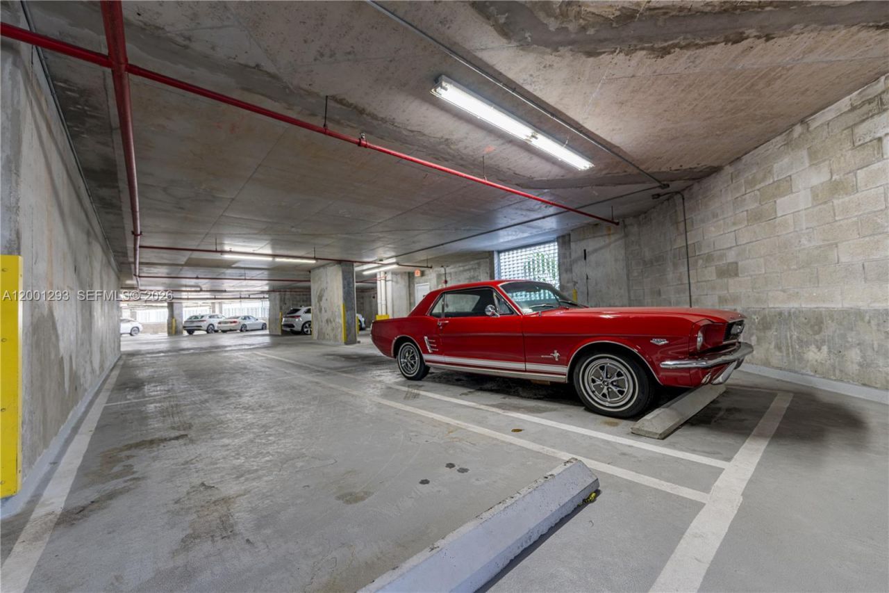 90 SW 3rd St , Unit 2116, Miami, FL 33130 Photo