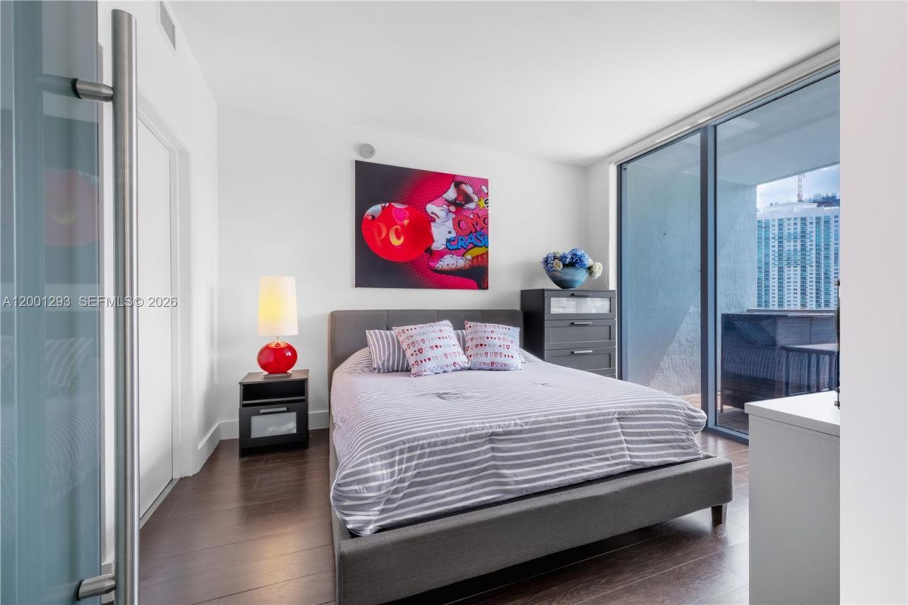 90 SW 3rd St , Unit 2116, Miami, FL 33130 Photo