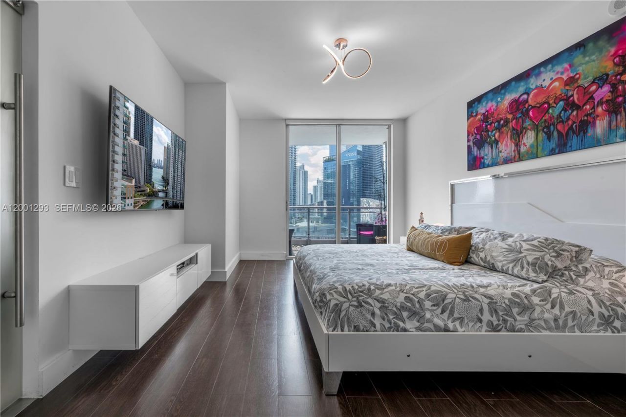 90 SW 3rd St , Unit 2116, Miami, FL 33130 Photo