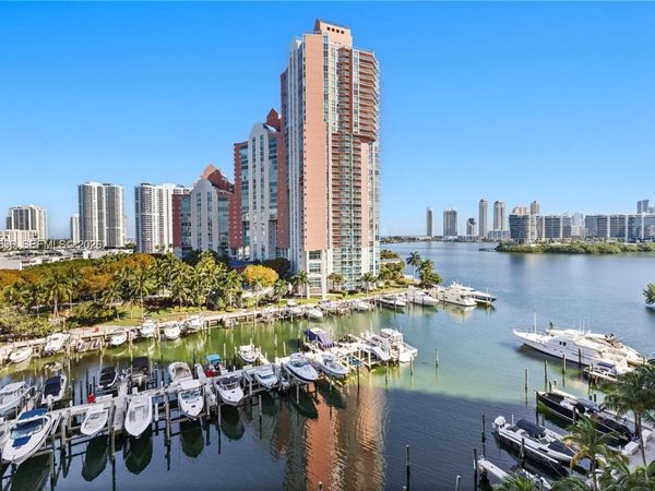 3340 NE 190th St , Unit 403, Aventura, FL 33180